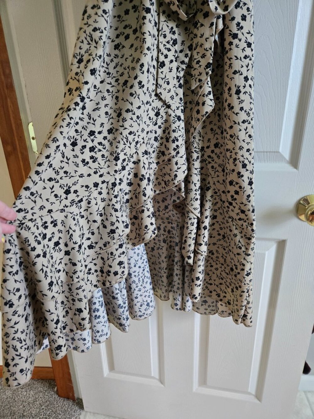 Dress - Picture 3 of 5